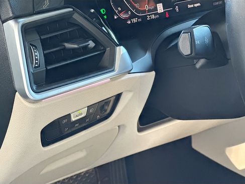 Used 2020 BMW 330i Sedan w/ Convenience Package image 10