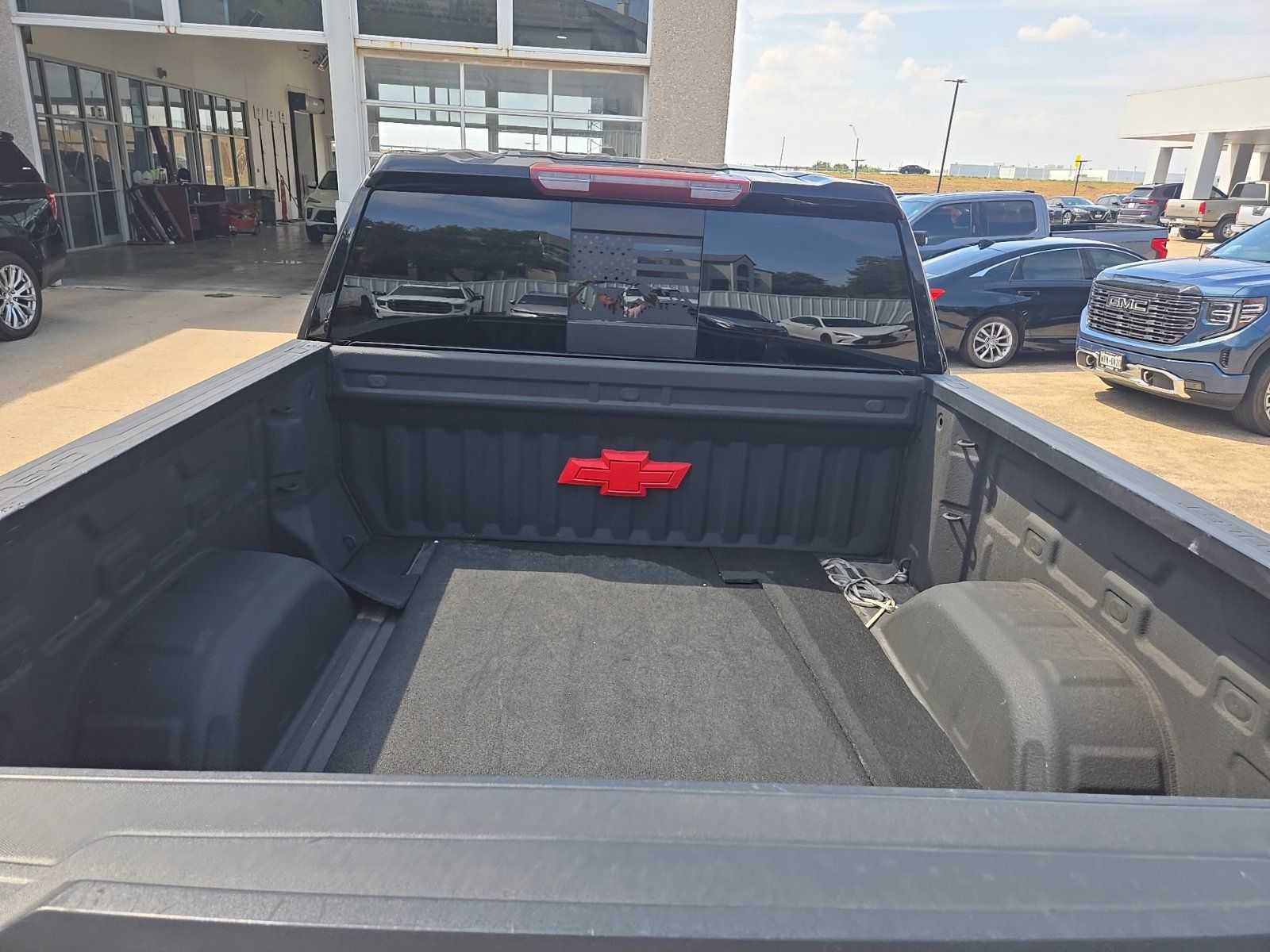 Used 2020 Chevrolet Silverado 1500 LT w/ Texas Edition AWD/4WD image 8