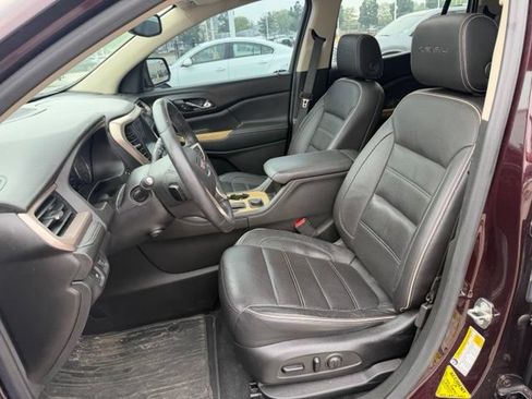 Used 2018 GMC Acadia Denali w/ Technology Package AWD/4WD image 15