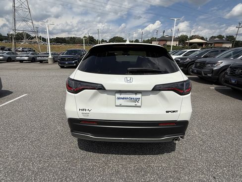 New 2026 Honda HR-V Sport image 9