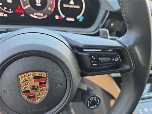 Used 2024 Porsche Cayenne Coupe AWD/4WD image 19