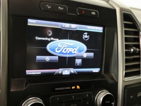 Used 2015 Ford F150 Platinum w/ Equipment Group 701A Luxury image 8