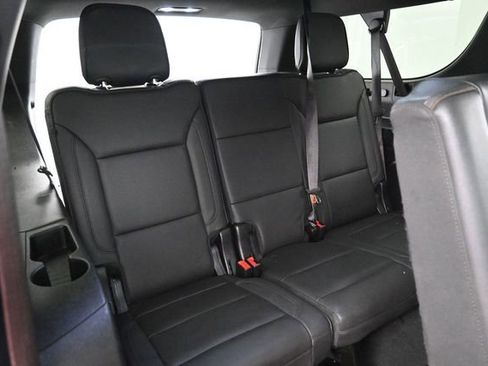 Used 2023 Chevrolet Suburban High Country AWD/4WD image 24