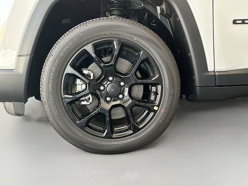 New 2026 Jeep Compass Latitude image 31