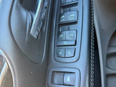 Used 2019 Dodge Grand Caravan SXT image 23