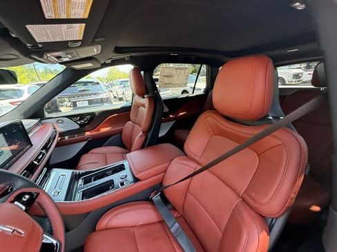 New 2025 Lincoln Aviator Reserve w/ Equipment Group 201A image 13