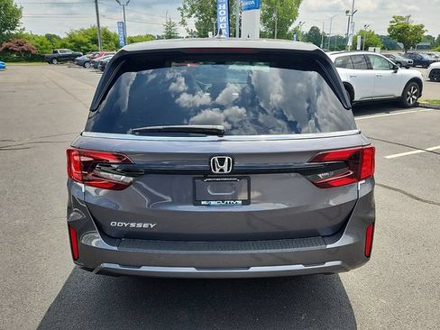 New 2026 Honda Odyssey EX-L image 5