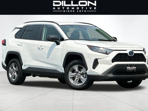 Used 2022 Toyota RAV4 LE AWD/4WD image 2