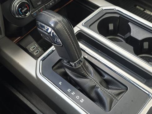 Used 2017 Ford F150 Lariat w/ Equipment Group 502A Luxury image 20