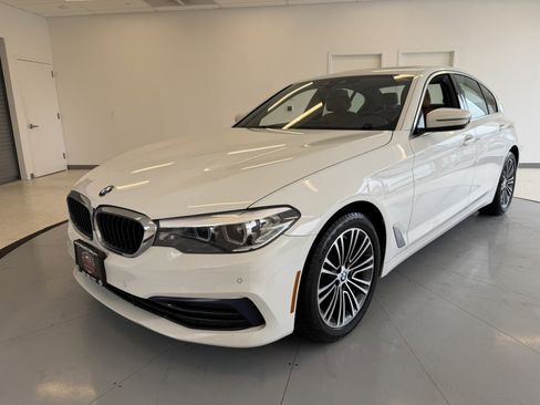 Used 2019 BMW 540i xDrive w/ Convenience Package image 3