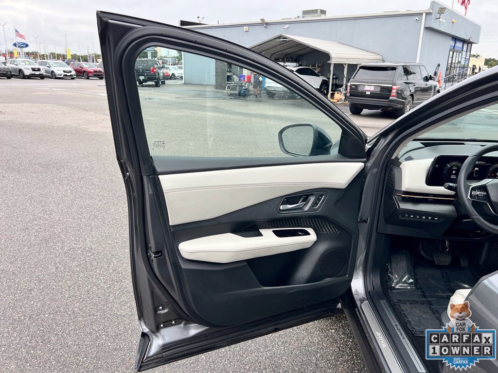 Used 2023 Nissan Ariya AWD image 28