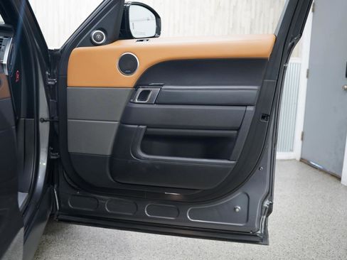 Used 2019 Land Rover Range Rover Sport Supercharged image 32