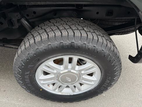 Used 2012 Ford F150 Lariat AWD/4WD image 38