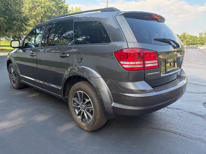 Used 2018 Dodge Journey SE FWD image 33