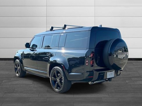 Certified 2025 Land Rover Defender 130 X-Dynamic SE AWD/4WD image 3