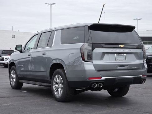 New 2025 Chevrolet Suburban Premier image 25