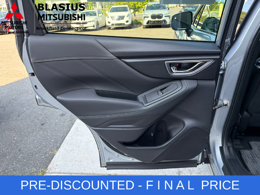 Used 2023 Subaru Forester Touring AWD/4WD image 40
