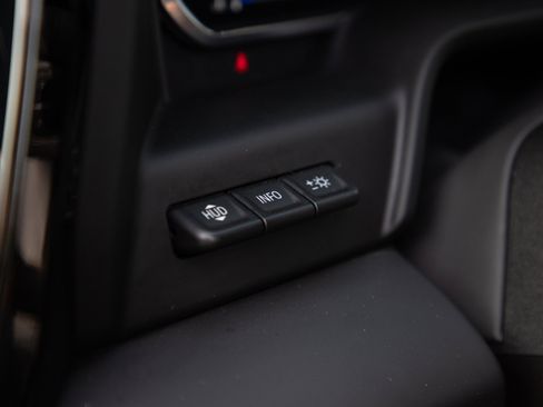 Used 2024 GMC Sierra 2500 AT4 w/ Technology Package AWD/4WD image 29