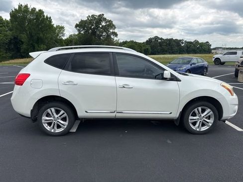 Used 2012 Nissan Rogue SV FWD image 2