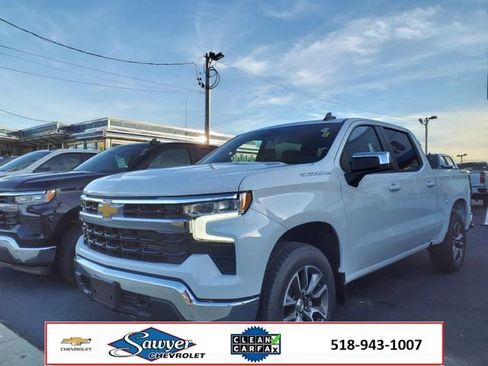 Used 2025 Chevrolet Silverado 1500 LT image 3