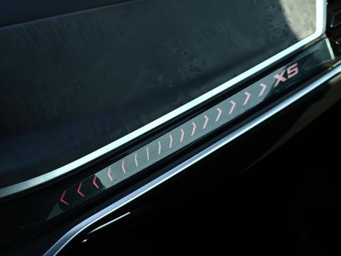 Certified 2025 BMW X5 xDrive40i w/ Premium Package image 20