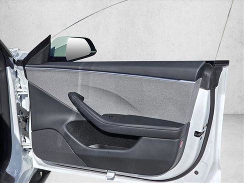 Used 2025 Tesla Model 3 Long Range image 10