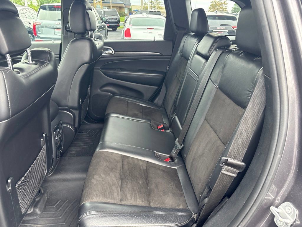Used 2018 Jeep Grand Cherokee Altitude AWD/4WD image 25