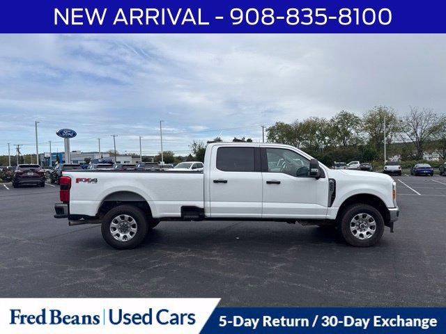 Used 2023 Ford F350 Lariat AWD/4WD image 9