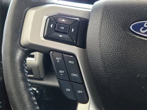 Used 2022 Ford F250 XLT w/ Black Appearance Package image 29