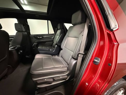Used 2023 GMC Yukon Denali AWD/4WD image 8