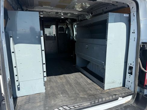 Used 2019 Ford Transit 250 130 Low Roof w/ Exterior Upgrade Package image 25
