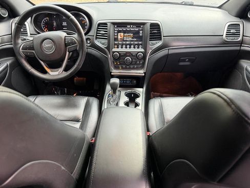 Used 2018 Jeep Grand Cherokee Limited AWD/4WD image 11