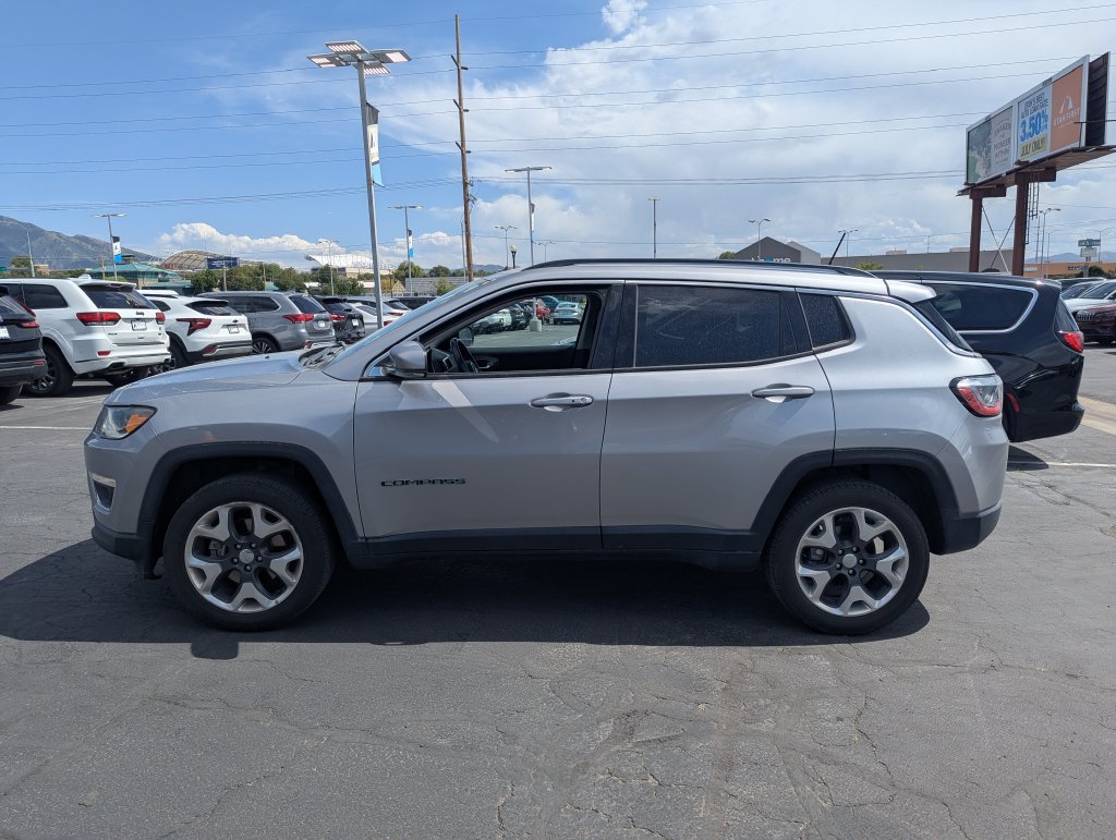 Used 2018 Jeep Compass Limited w/ Navigation Group AWD/4WD image 8