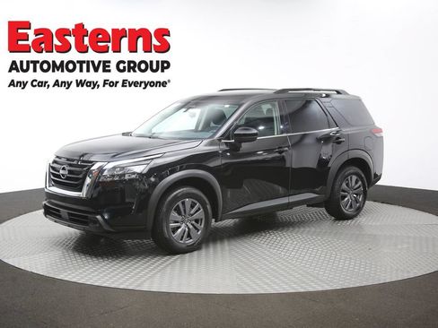 Used 2025 Nissan Pathfinder SV FWD image 58