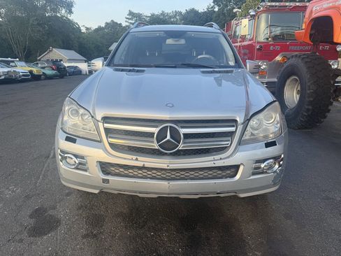 Used 2011 Mercedes-Benz GL 450 4MATIC image 3