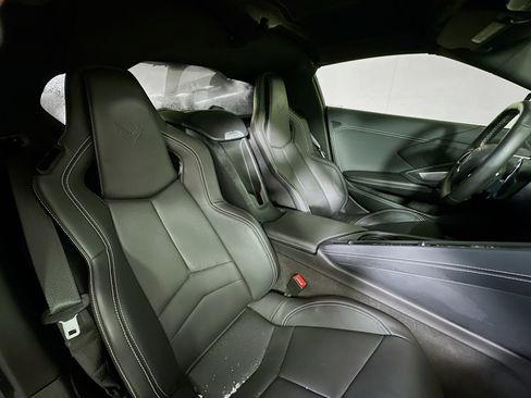 Used 2024 Chevrolet Corvette Stingray Coupe w/ Z51 Performance Package image 24