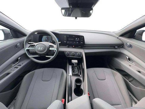 New 2026 Hyundai Elantra SE w/ Cargo Package image 13