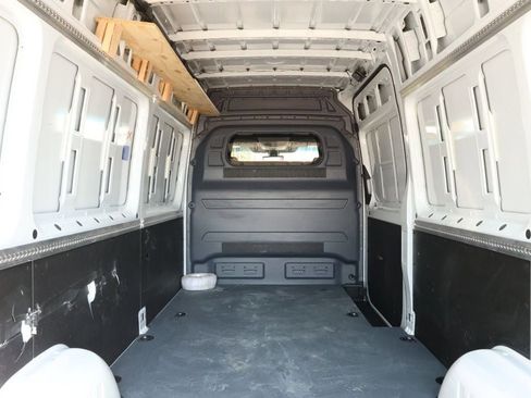 Used 2025 Mercedes-Benz Sprinter 2500 image 19