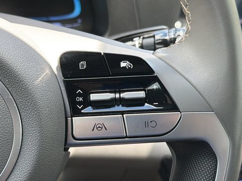 Certified 2025 Hyundai Elantra Sport FWD image 23