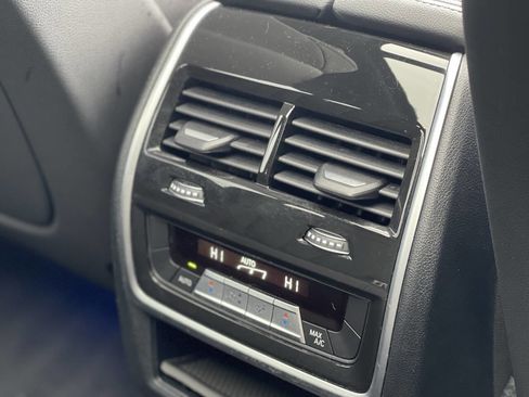 Used 2022 BMW X5 xDrive40i w/ Executive Package image 17