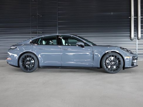 New 2026 Porsche Panamera GTS image 11