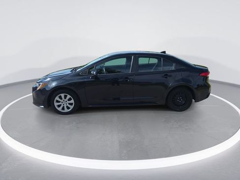 Used 2022 Toyota Corolla LE FWD image 5