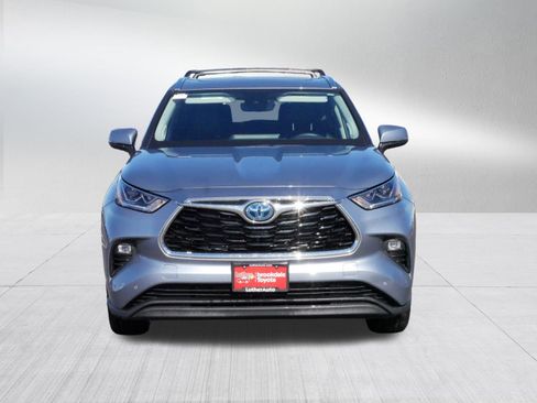 New 2024 Toyota Highlander Limited image 2