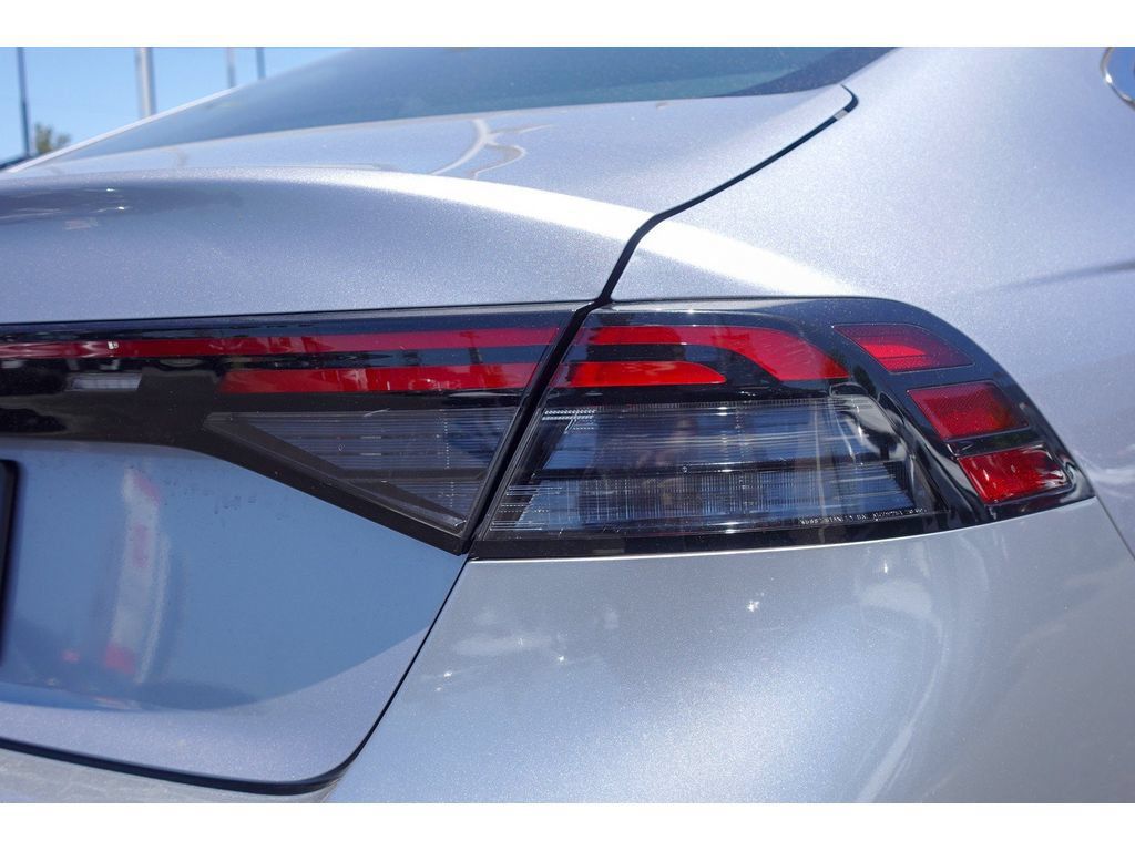 Used 2023 Honda Accord LX image 5