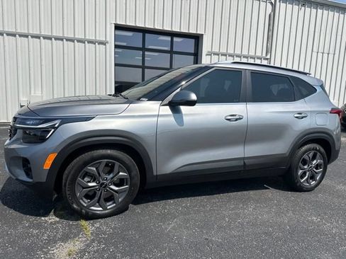 Used 2024 Kia Seltos S AWD/4WD image 17