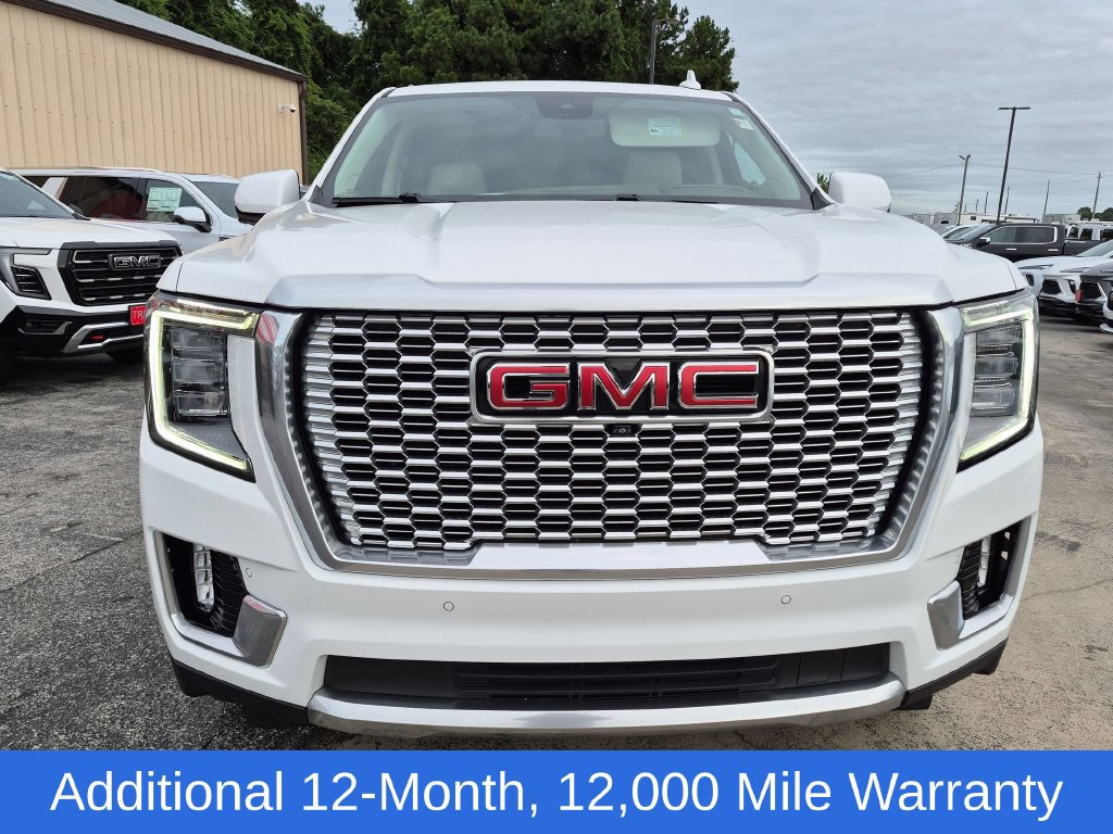 Used 2023 GMC Yukon XL Denali w/ LPO, Floor Liner Package AWD/4WD image 6