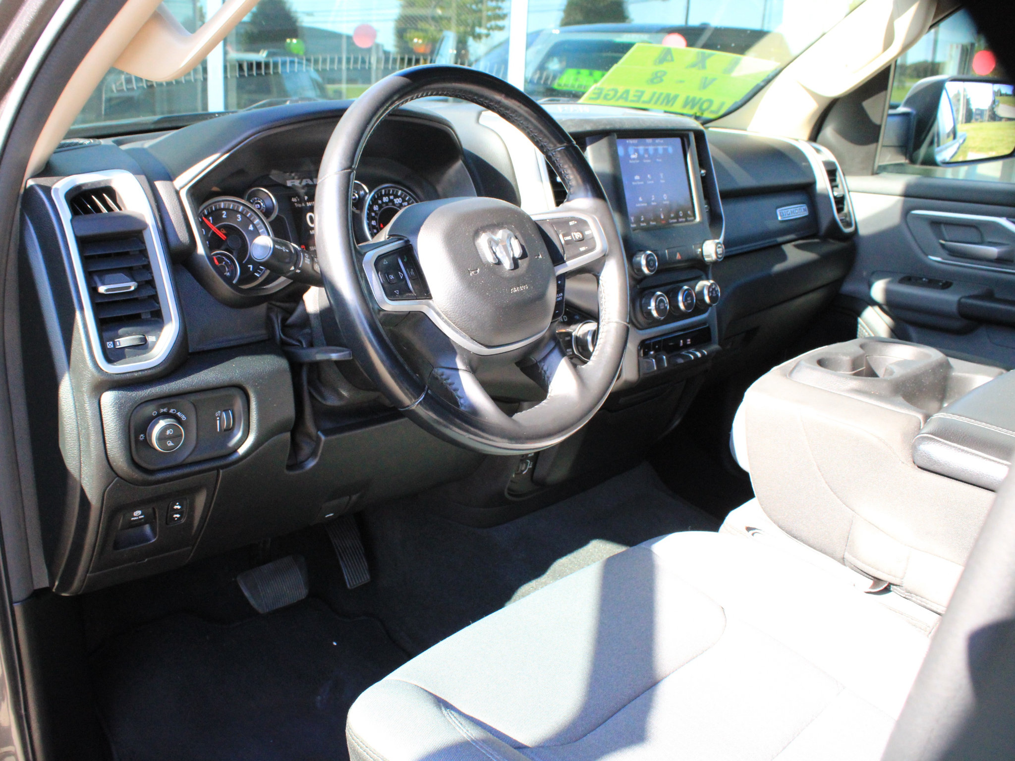 Used 2020 RAM 1500 Big Horn AWD/4WD image 12