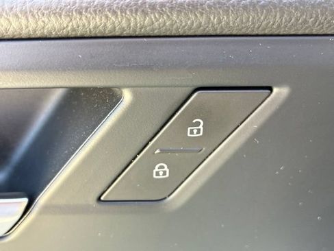 Used 2025 Volkswagen Jetta Sport FWD image 19