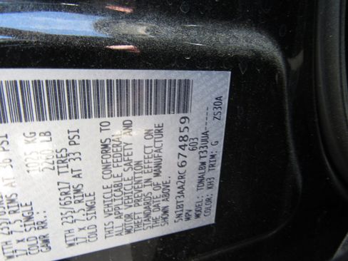 Used 2024 Nissan Rogue S FWD image 6