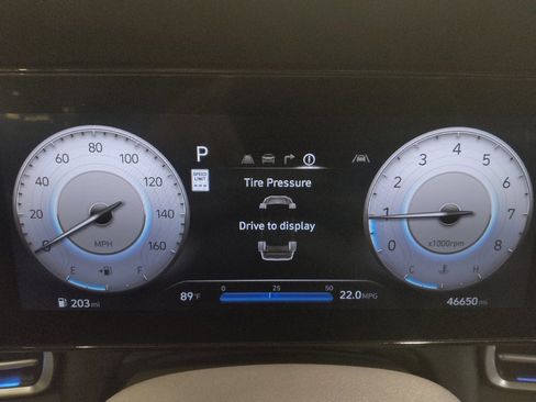 Used 2025 Hyundai Elantra SEL FWD image 23